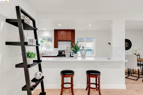 $1,080,000 | 1631 Via Ventana, San Lorenzo, CA 94580