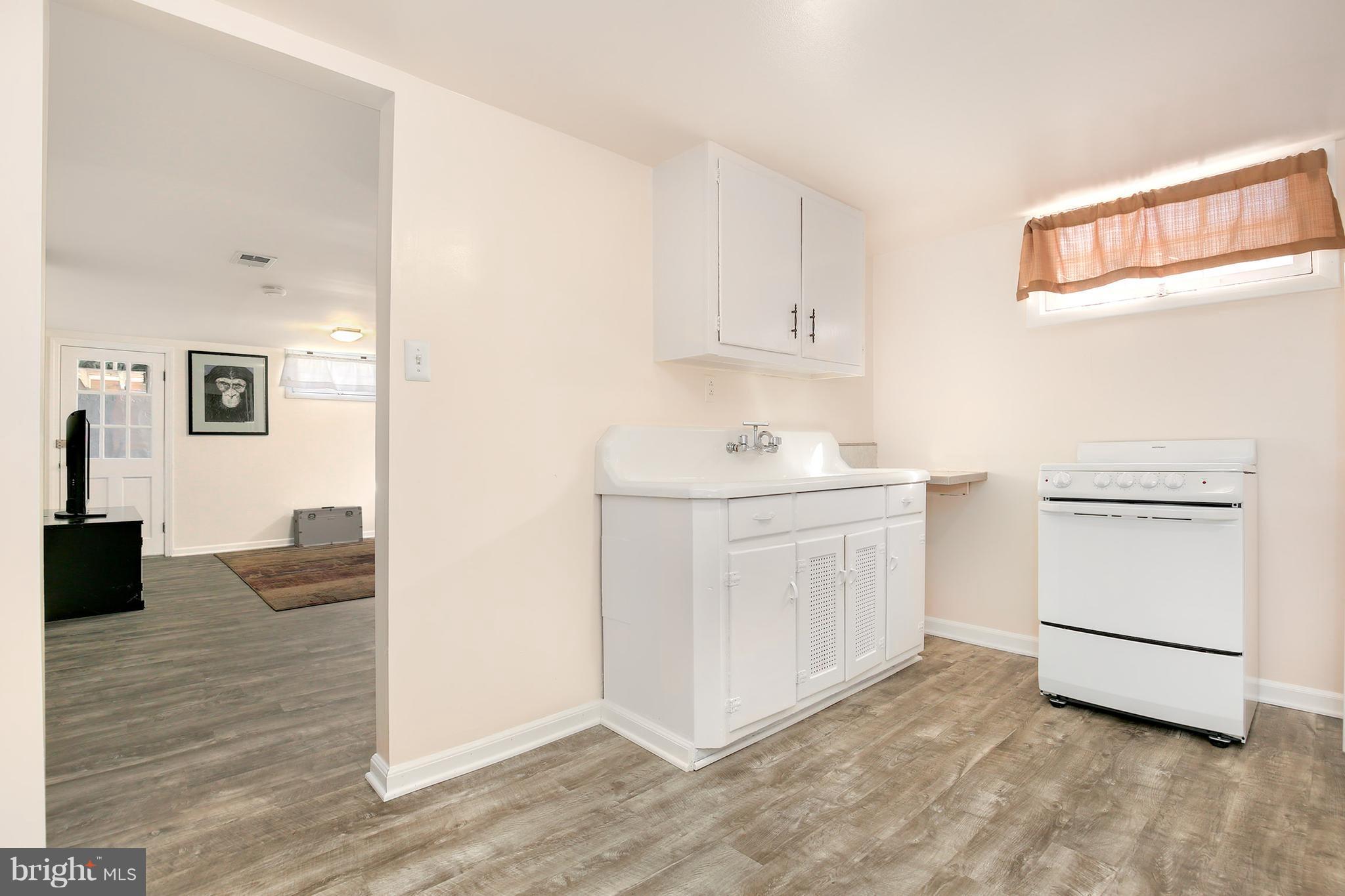 8300 Grove Street Silver Spring, MD 20910 - Photo 16 of 21 Interior (General)