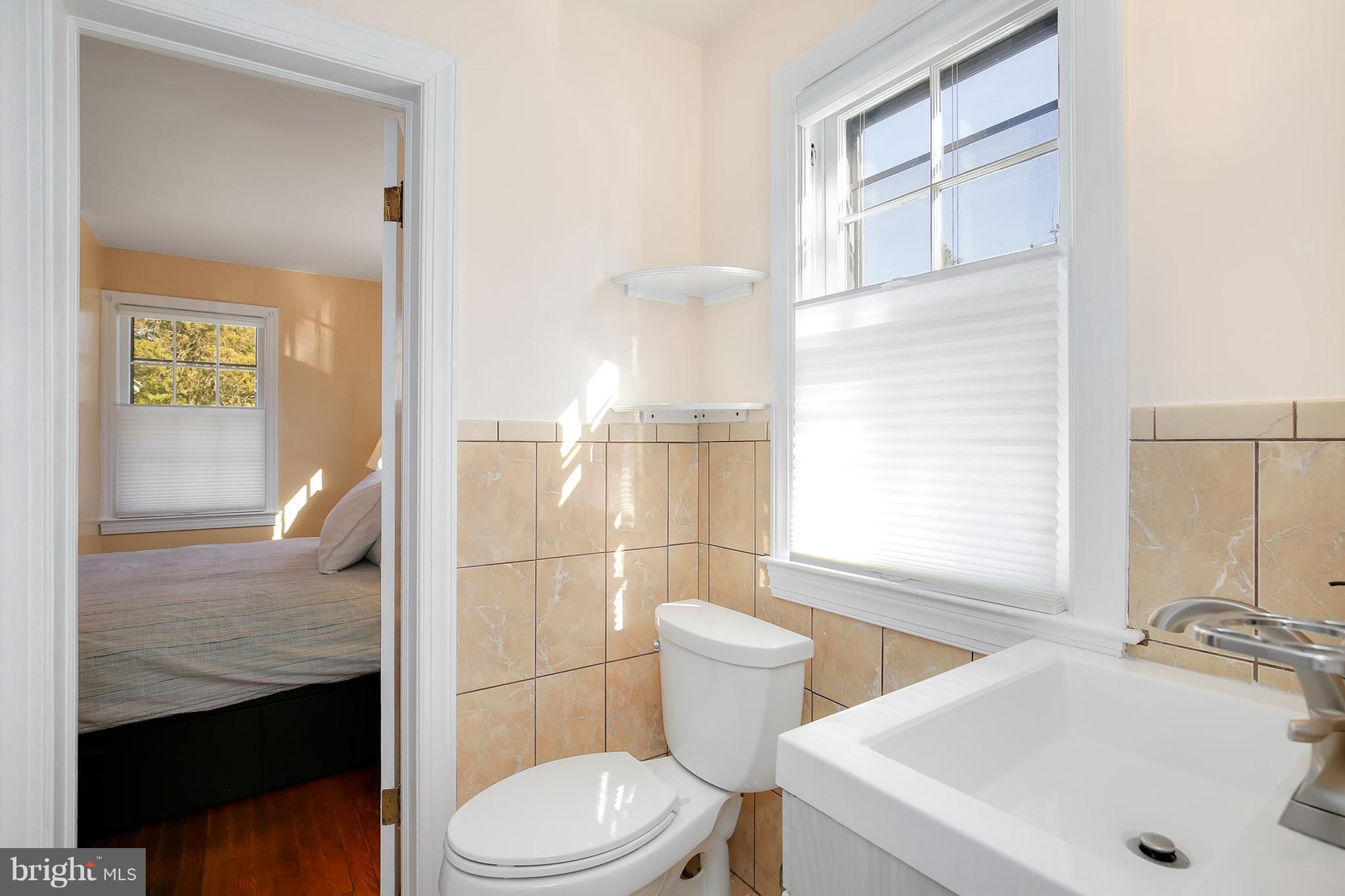 8300 Grove Street Silver Spring, MD 20910 - Photo 8 of 21 Bath (Master)