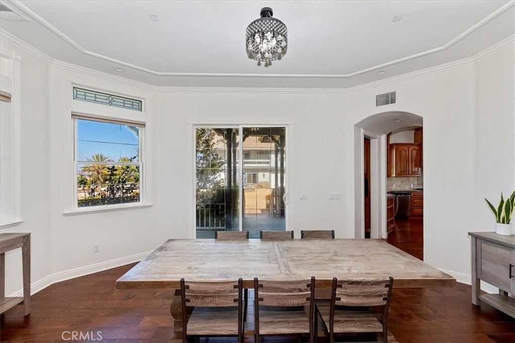 39650 Patagonia Court Temecula, CA 92591 - Photo 9 of 55 a view of a dining room with furniture