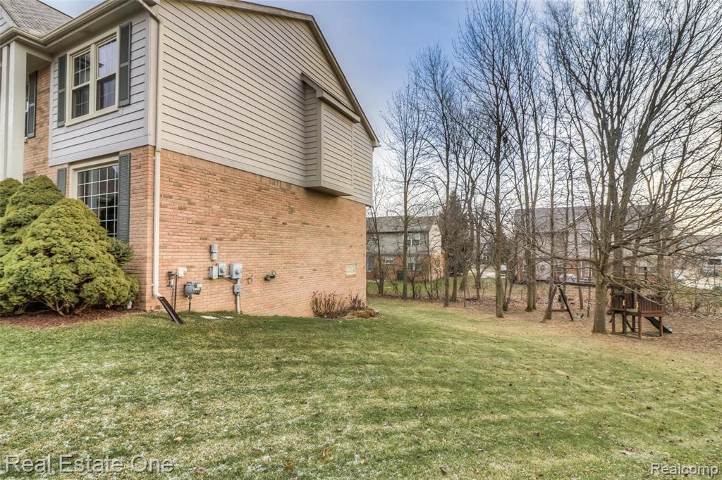 2703 Oak View Court Rochester Hills, MI 48307 - Photo 45 of 53