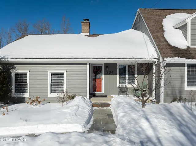$760,000 | 204 Longview Terrace, Williamstown, MA 01267