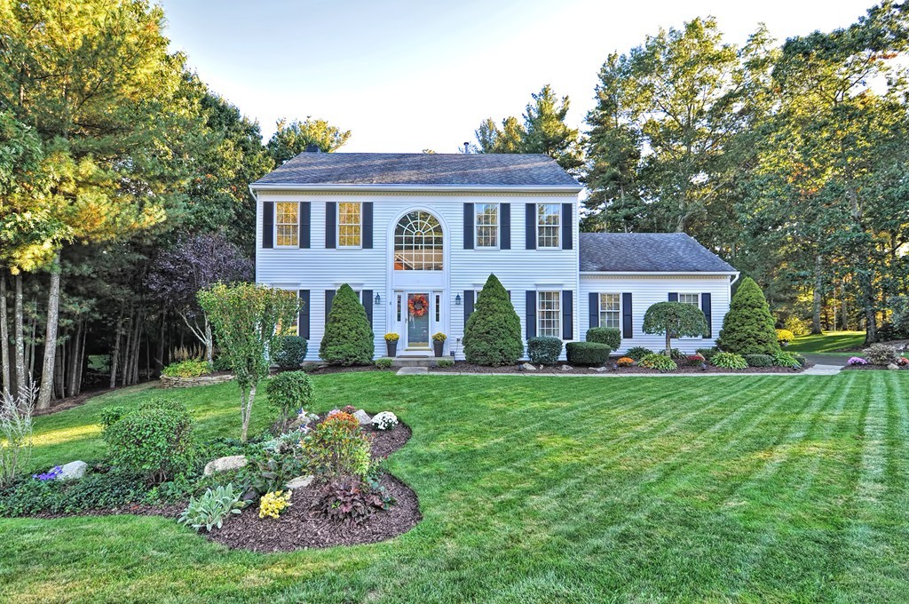8 Franklin Springs Road Franklin, MA 02038 - Photo 1 of 30 Gallery Image 1