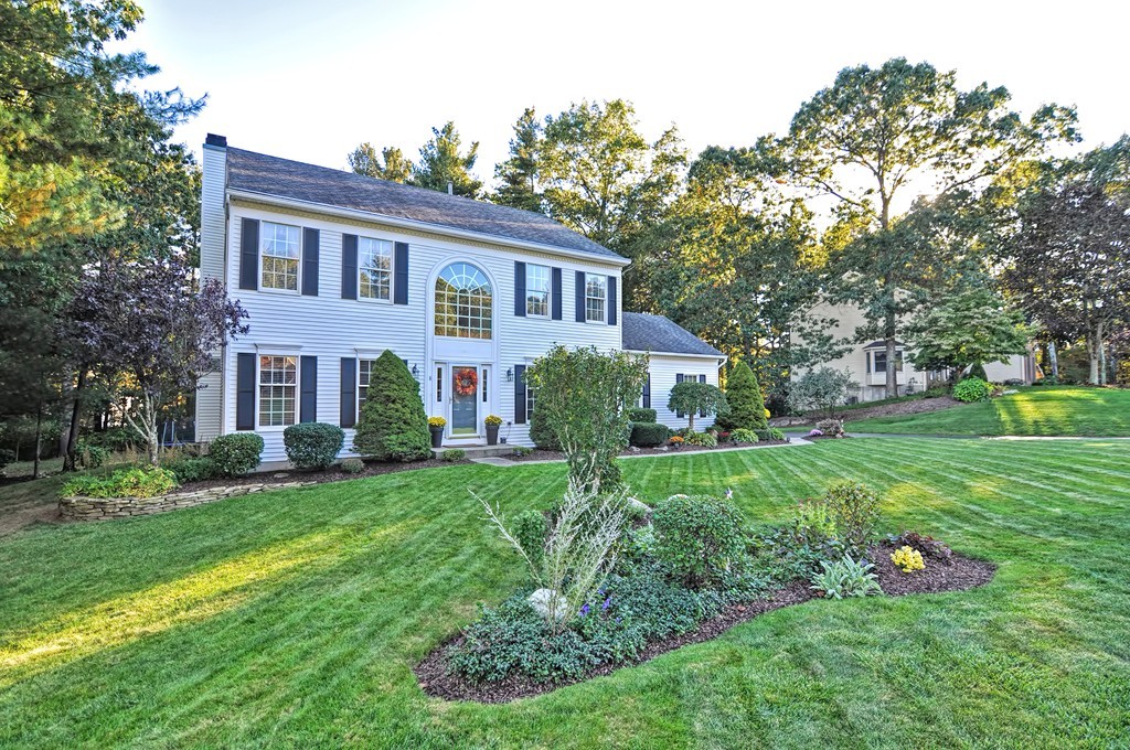 8 Franklin Springs Road Franklin, MA 02038 - Photo 2 of 30 Gallery Image 2