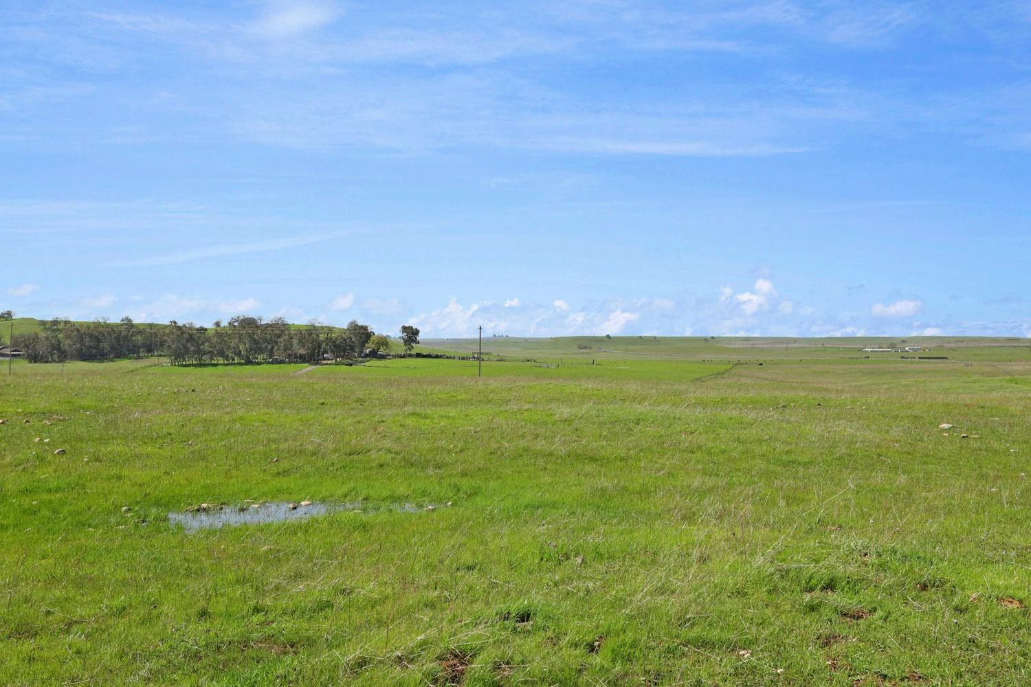 11750 North Wimer Road Linden, CA 95236 - Photo 21 of 69 a view of an ocean