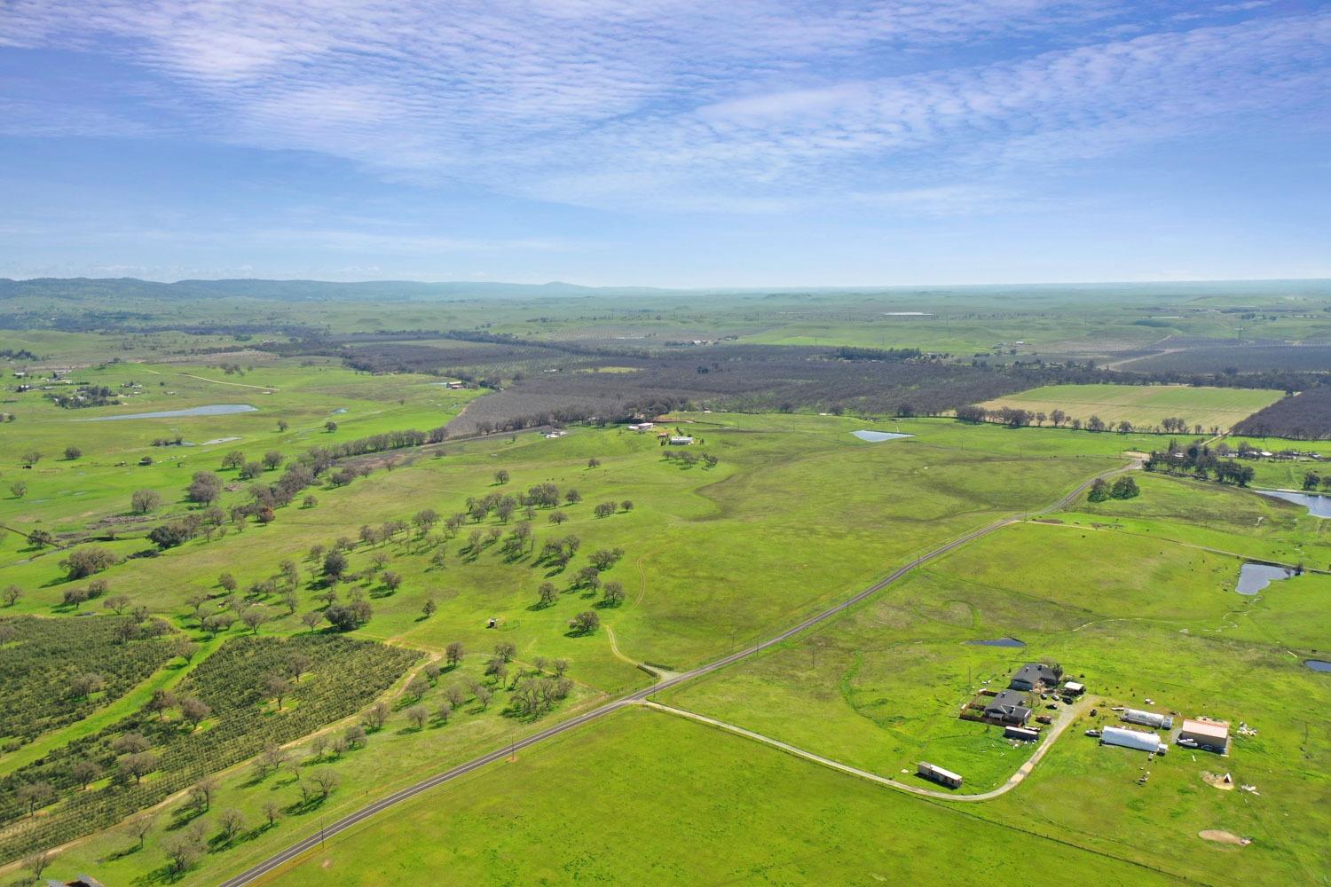 11750 North Wimer Road Linden, CA 95236 - Photo 35 of 69 a view of an ocean and beach