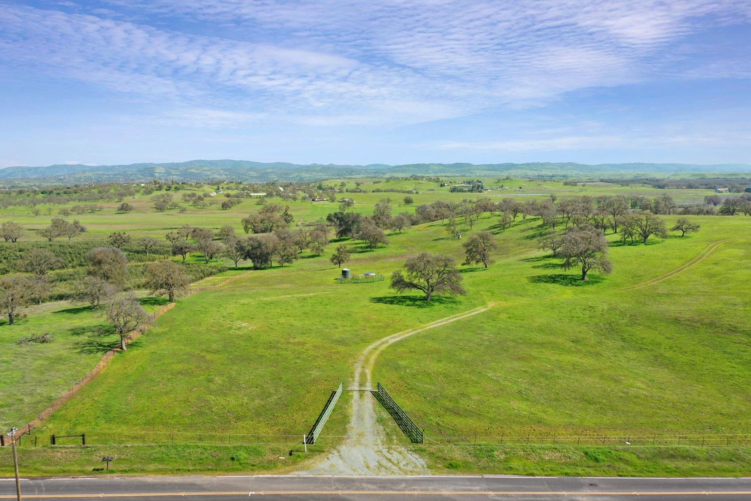 11750 North Wimer Road Linden, CA 95236 - Photo 37 of 69 a view of a field with an ocean