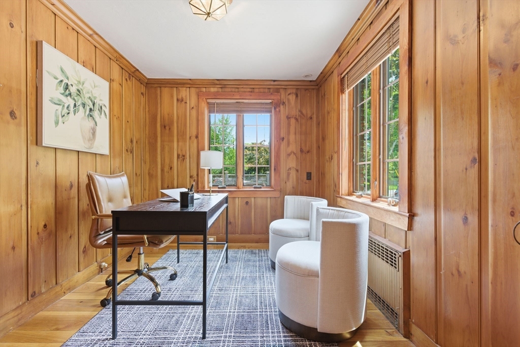 127 Larchmont Road Melrose, MA 02176 - Photo 8 of 42