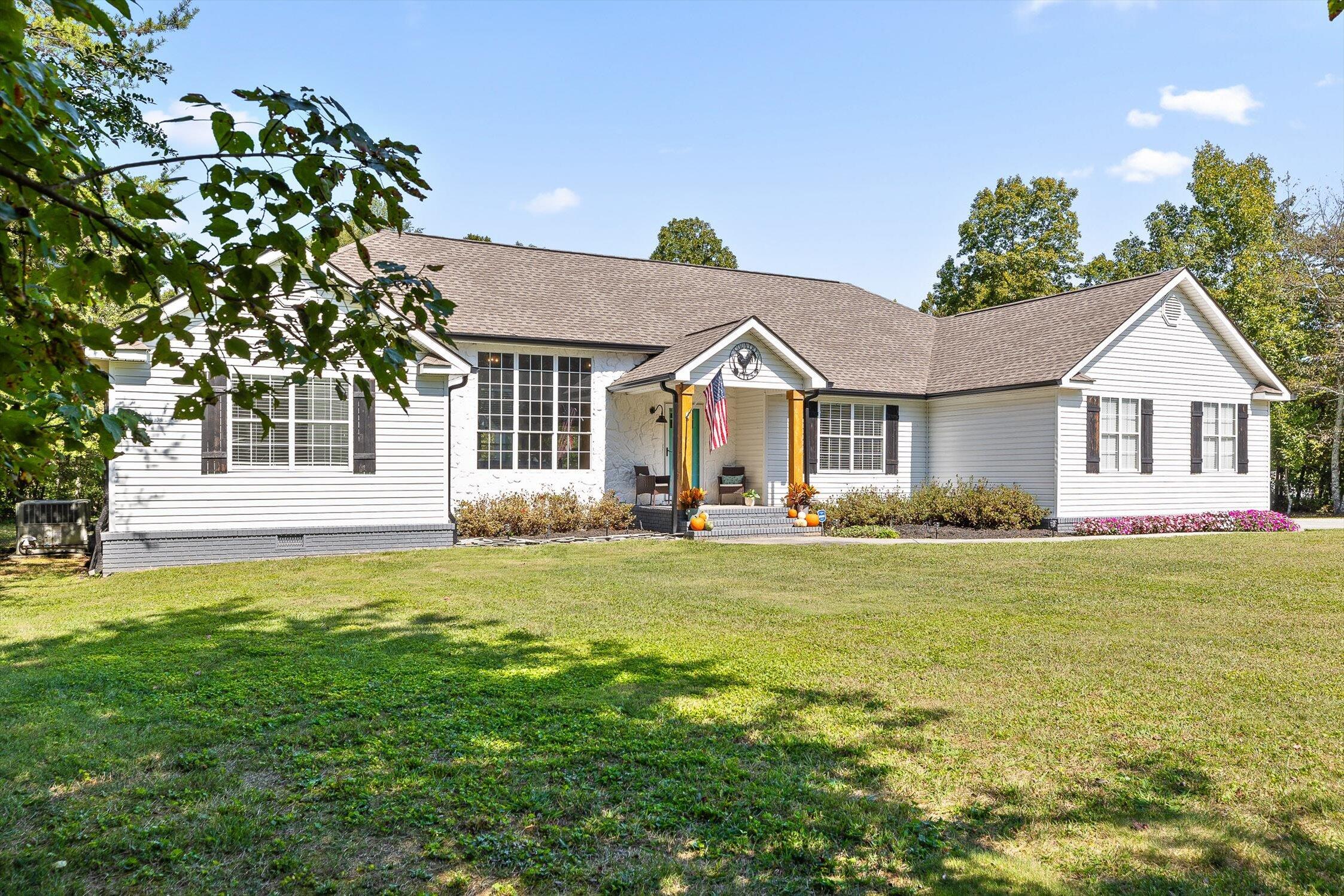 1218 Montlake Road Soddy Daisy, TN 37379 - Photo 2 of 40 Front