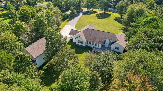 $609,900 | 1218 Montlake Road, Soddy Daisy, TN 37379