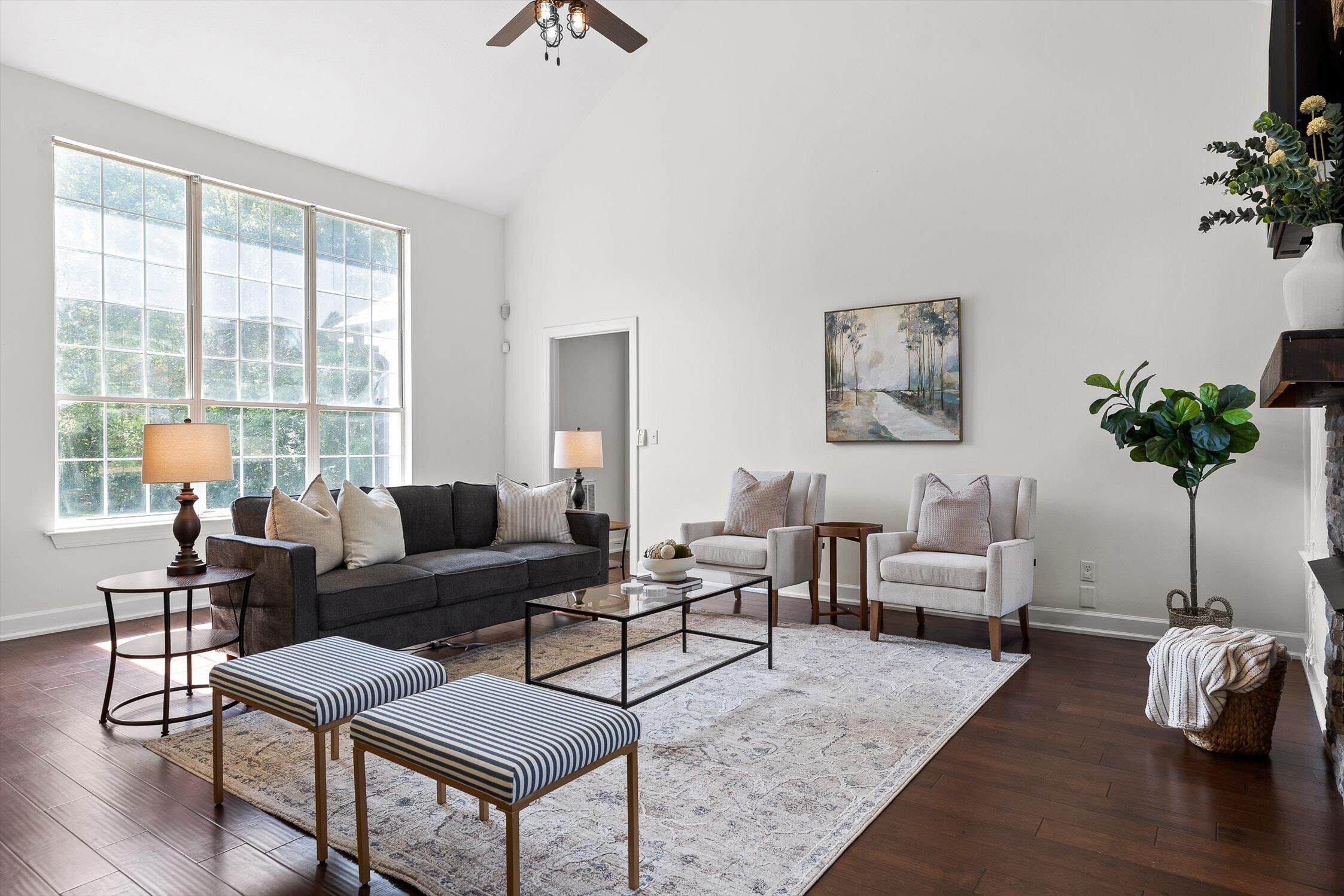 1218 Montlake Road Soddy Daisy, TN 37379 - Photo 7 of 40 Living Room