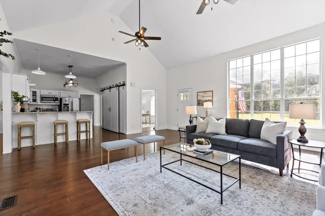 $609,900 | 1218 Montlake Road, Soddy Daisy, TN 37379