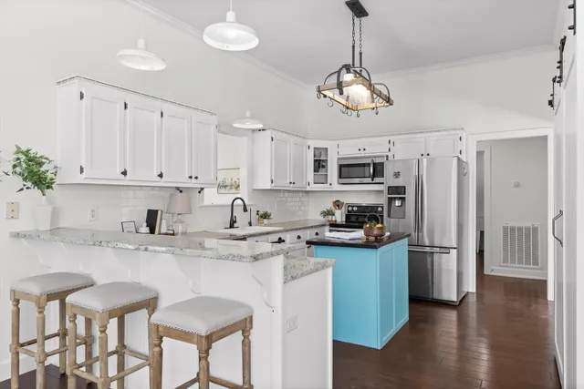 $609,900 | 1218 Montlake Road, Soddy Daisy, TN 37379