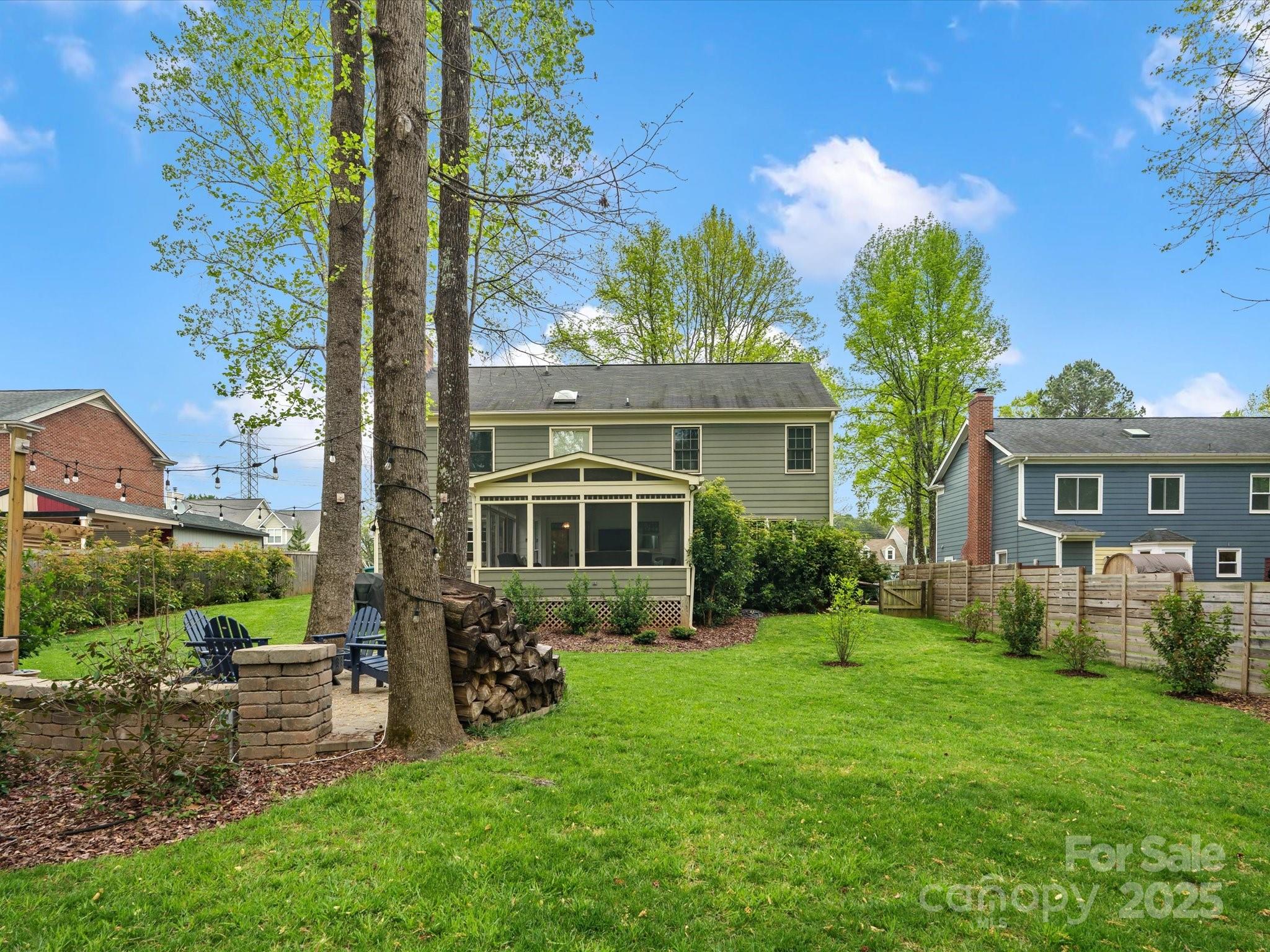 2812 Edgebrook Circle Matthews, NC 28105 - Photo 44 of 46 front view of a house with a yard