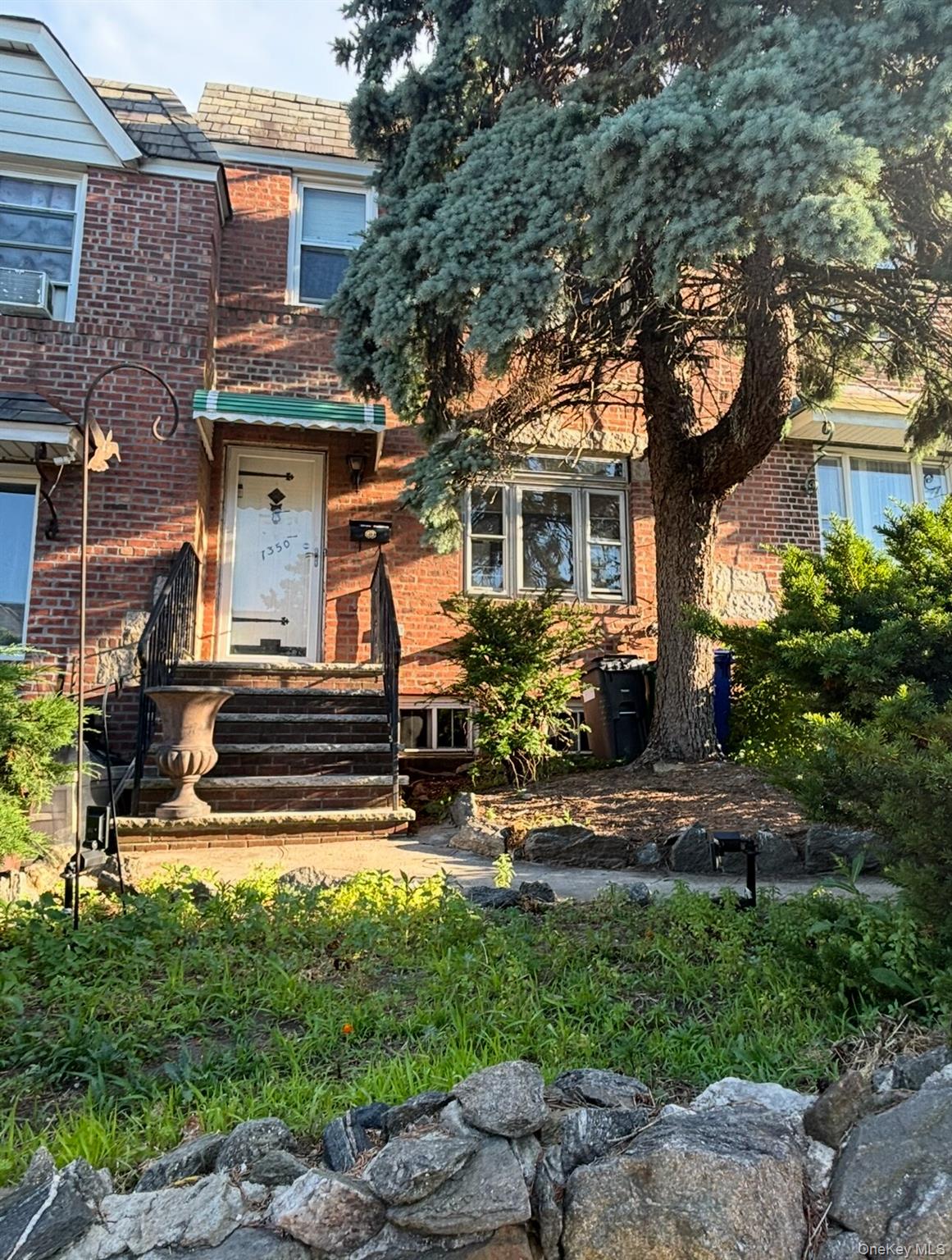 73-50 52nd Road Queens, NY 11378 - Photo 1 of 5