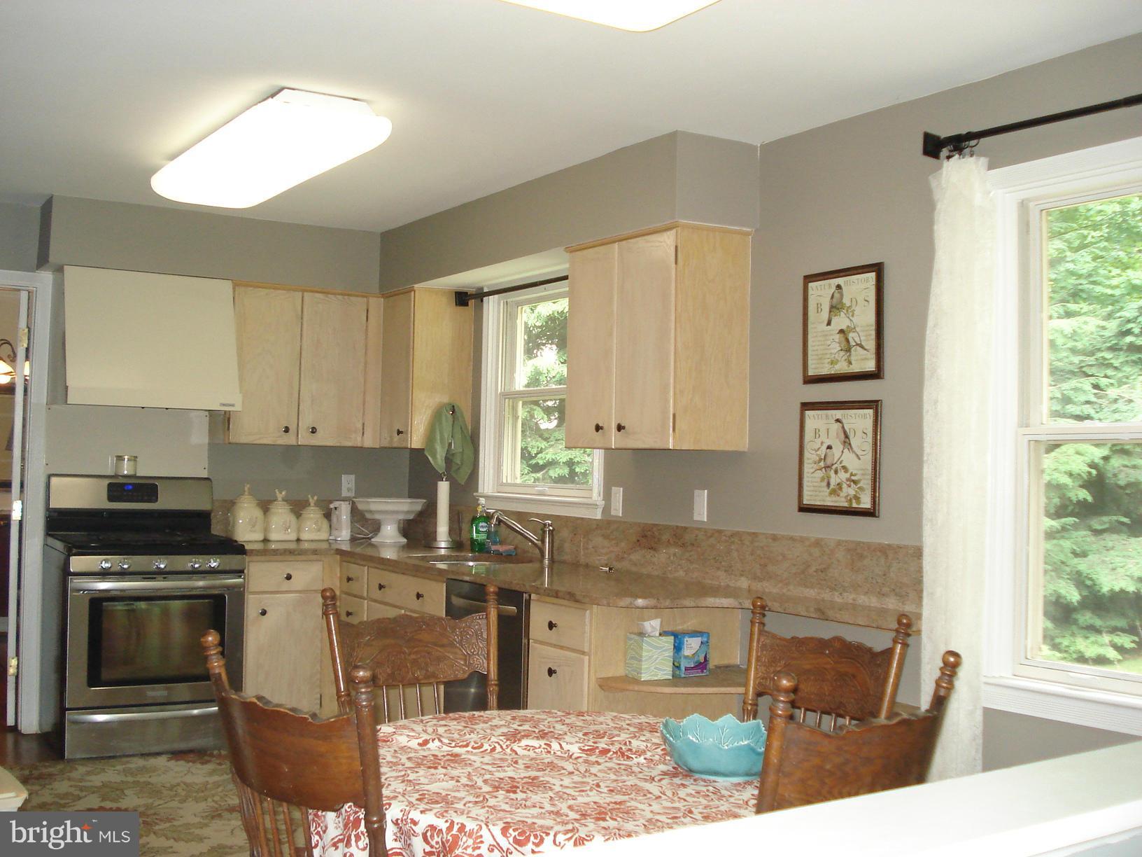 5202 Eliots Oak Road Columbia, MD 21044 - Photo 5 of 30 Kitchen