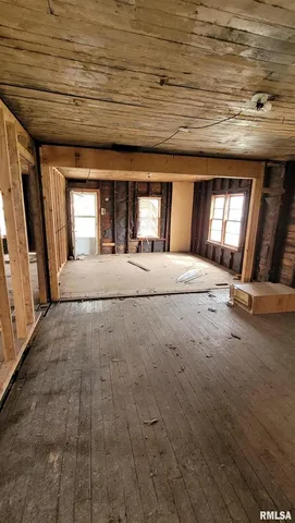 $8,900 | 923 North 9th Street, Murphysboro, IL 62966