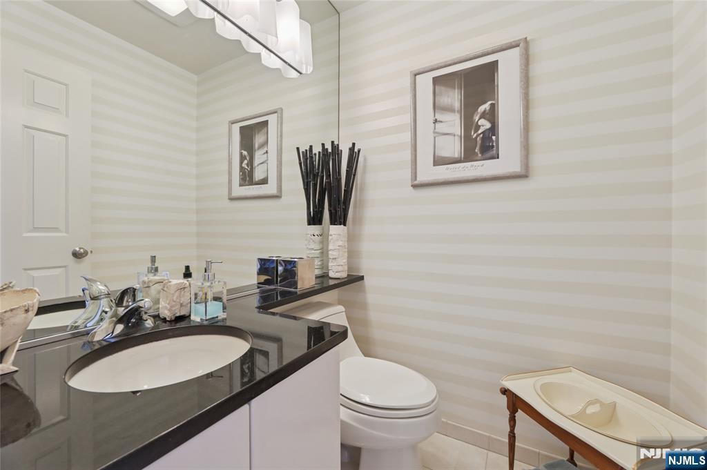 7 Coniston Court Wayne, NJ 07470 - Photo 18 of 35