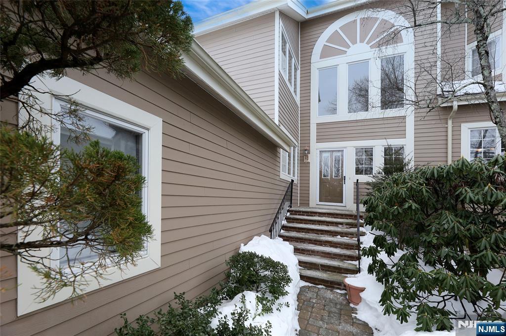 7 Coniston Court Wayne, NJ 07470 - Photo 2 of 35