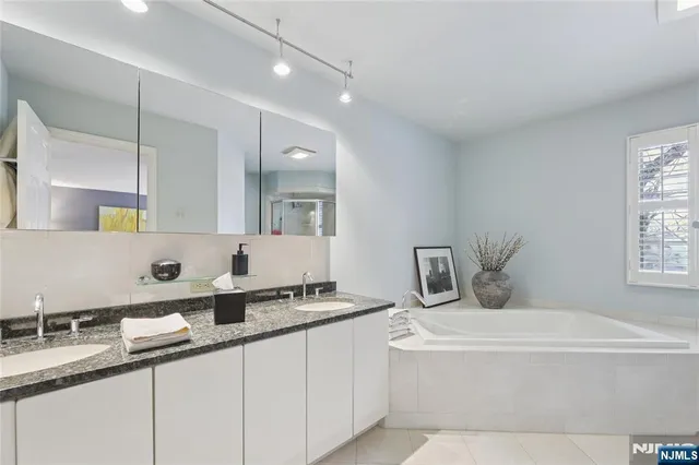 $639,900 | 7 Coniston Court, Wayne, NJ 07470