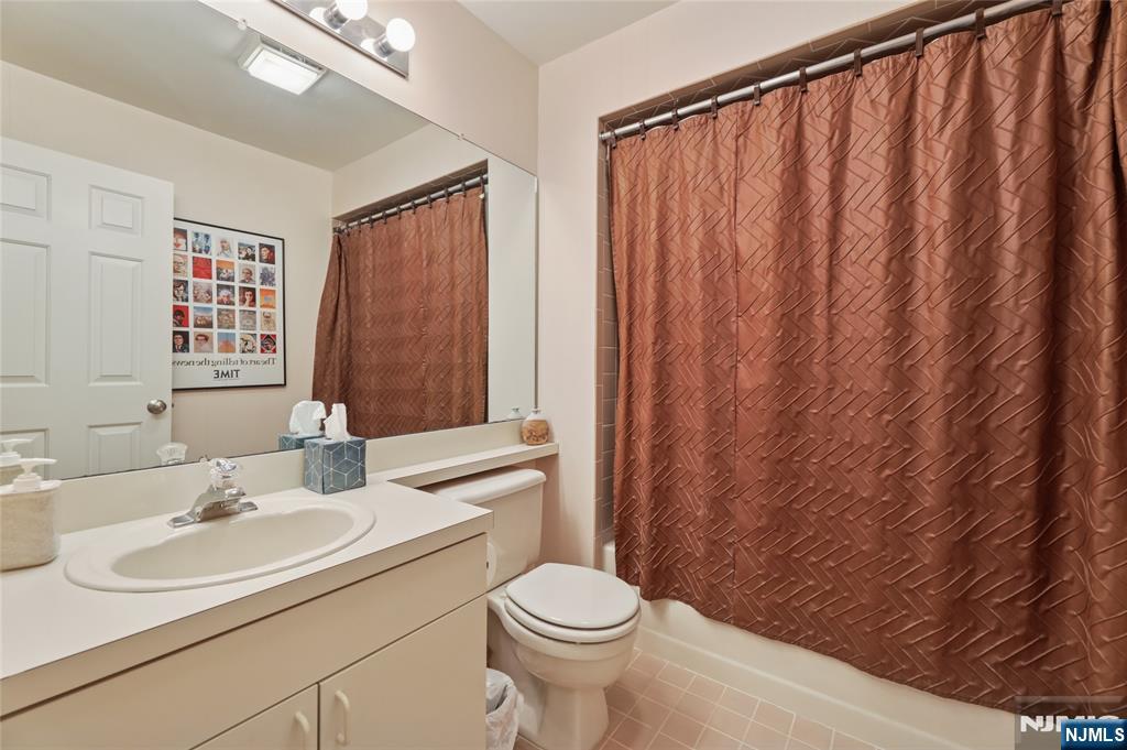 7 Coniston Court Wayne, NJ 07470 - Photo 30 of 35