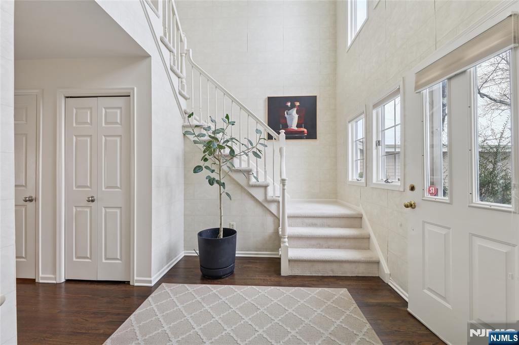 7 Coniston Court Wayne, NJ 07470 - Photo 4 of 35