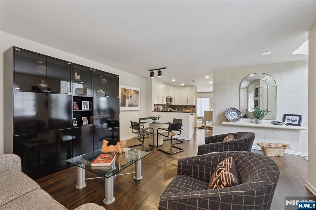 7 Coniston Court Wayne, NJ 07470 - Photo 7 of 35