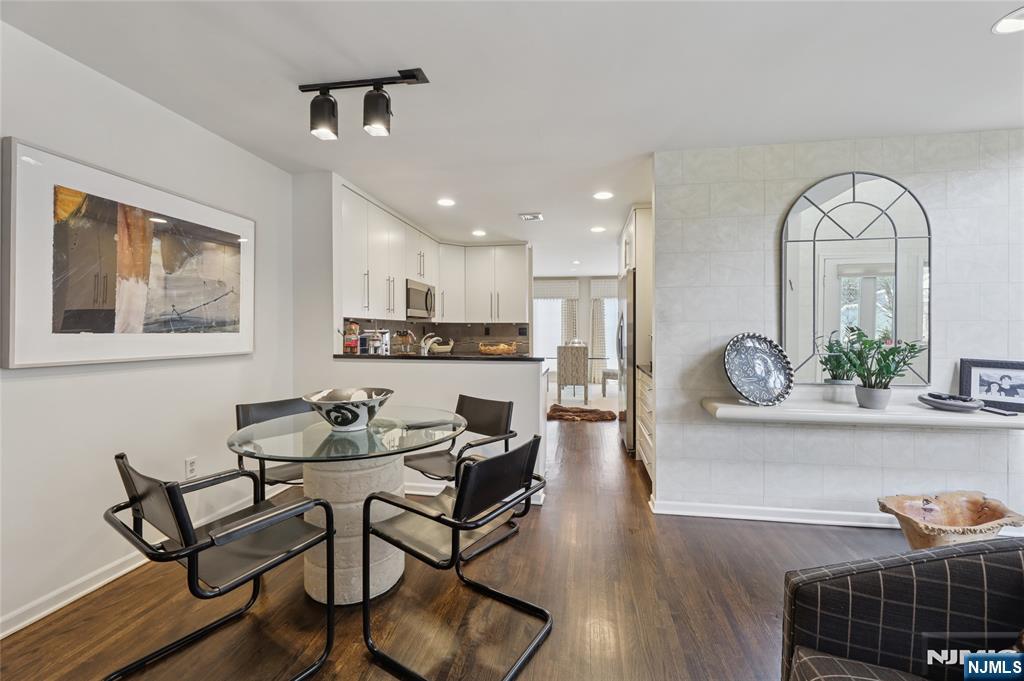 7 Coniston Court Wayne, NJ 07470 - Photo 8 of 35