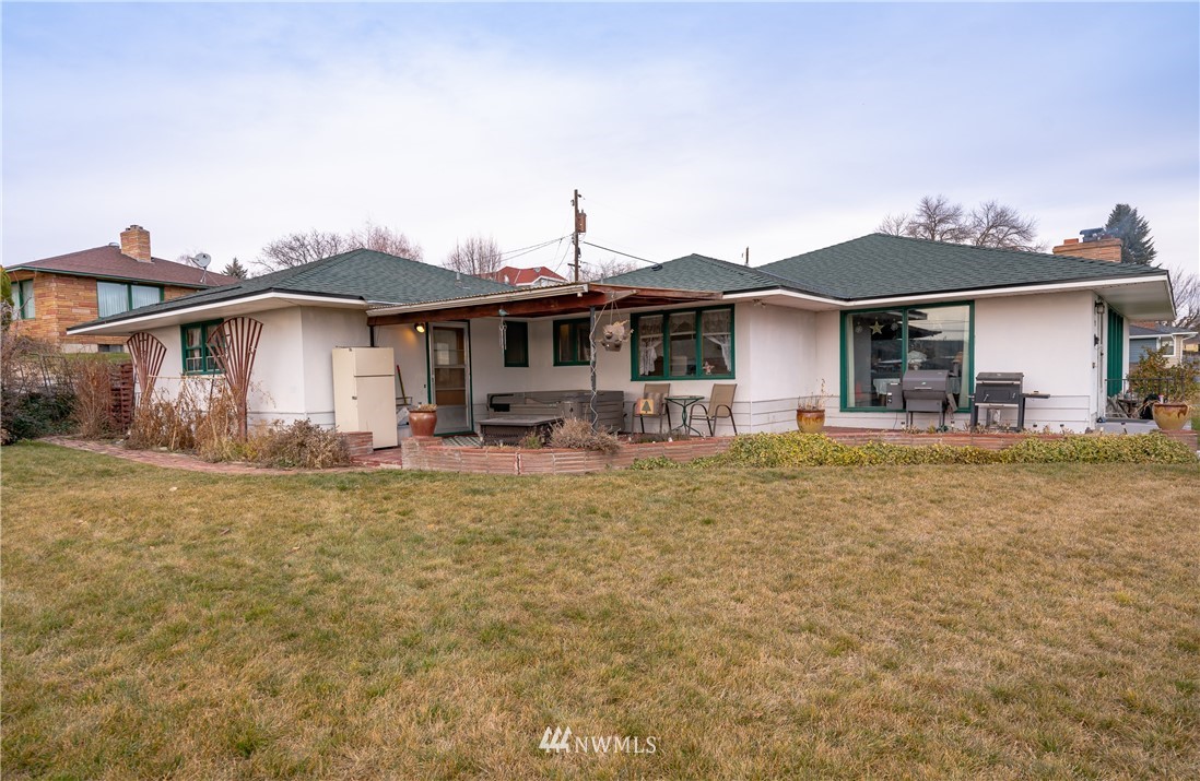 105 Patrick Road Ephrata, WA 98823 - Photo 1 of 36 Gallery Image 1