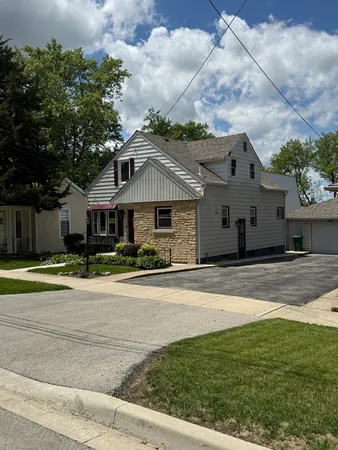 $450,000 | 507 South Hamilton Street, Lockport, IL 60441