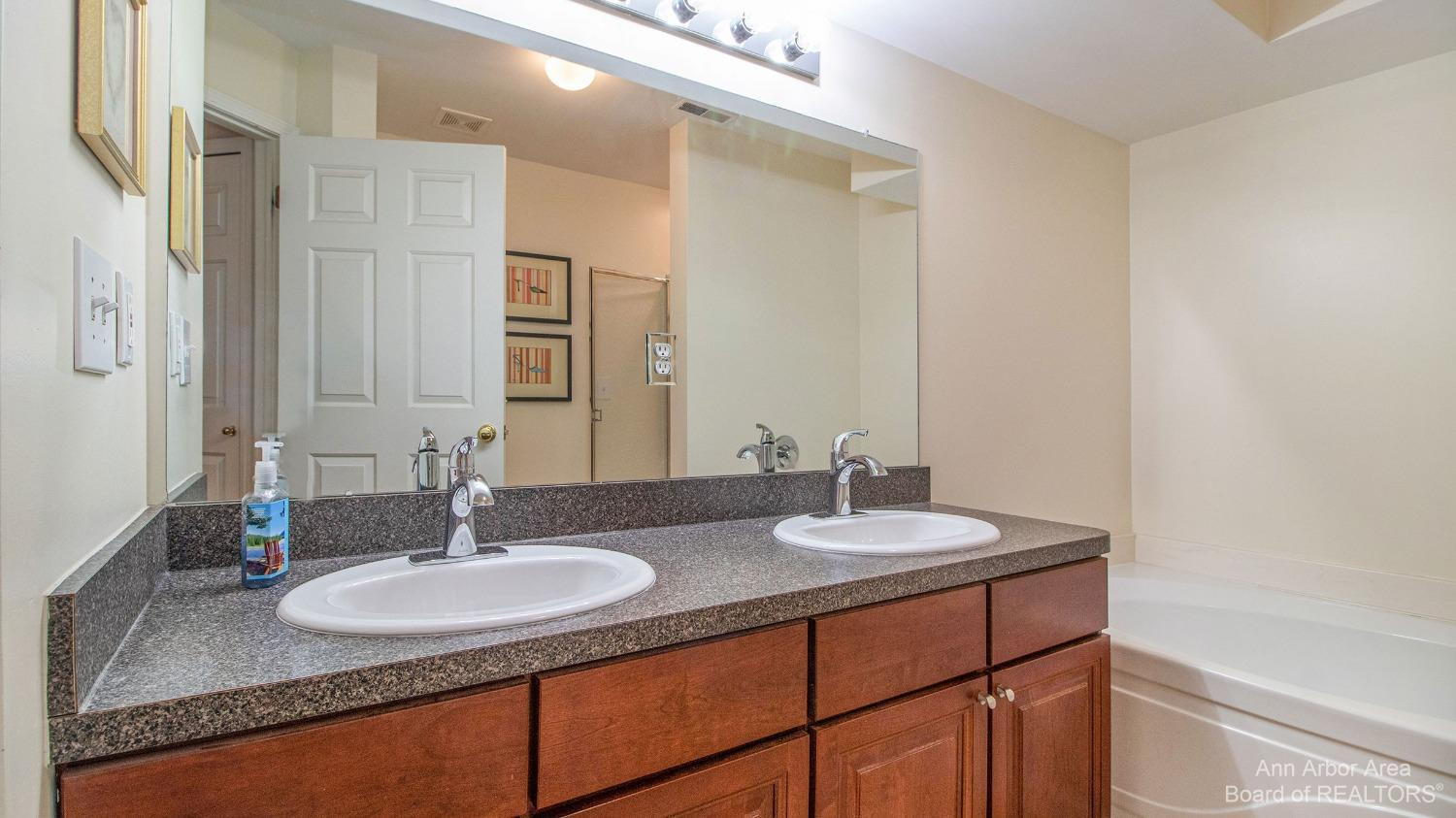 16860 Farmington Road Livonia, MI 48154 - Photo 16 of 29 Photo 16