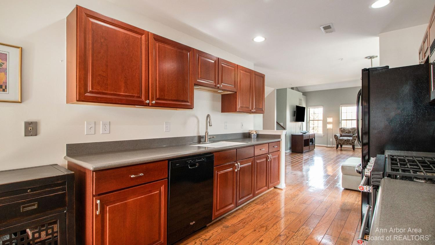 16860 Farmington Road Livonia, MI 48154 - Photo 9 of 29 Photo 9