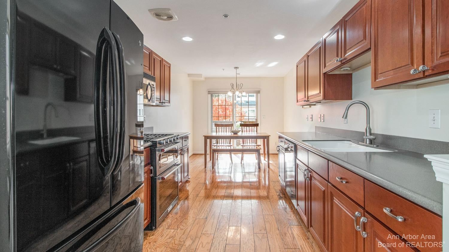 16860 Farmington Road Livonia, MI 48154 - Photo 10 of 29 Photo 10