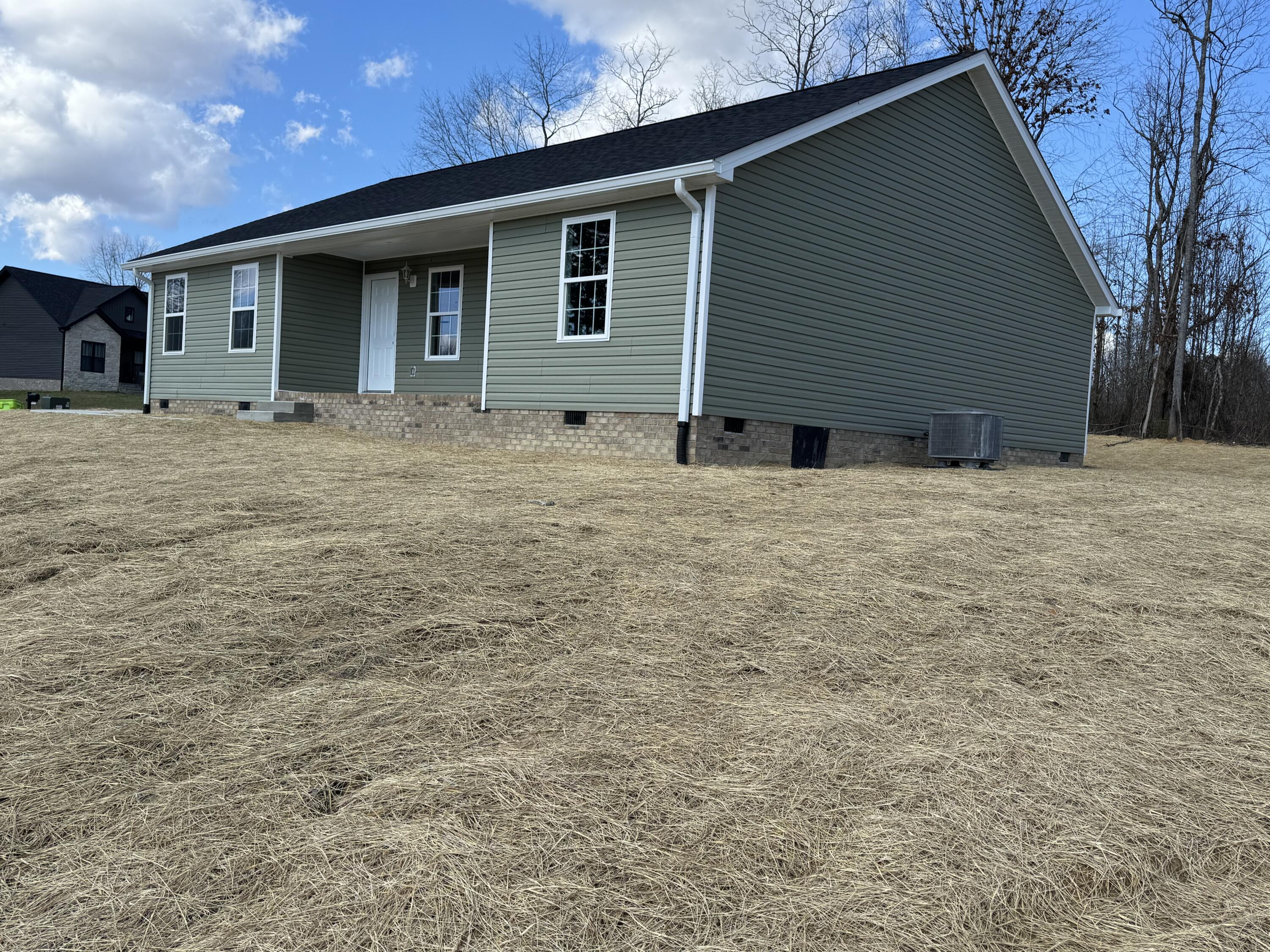 218 Little Acres Road Lily, KY 40740 - Photo 4 of 24 IMG_9711
