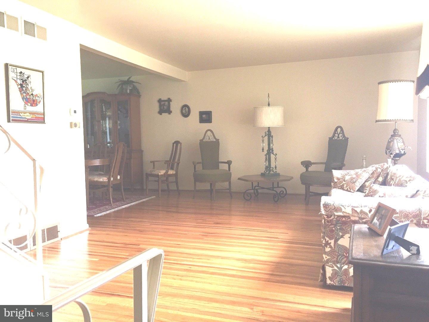 9719 Chapel Road Philadelphia, PA 19115 - Photo 4 of 20