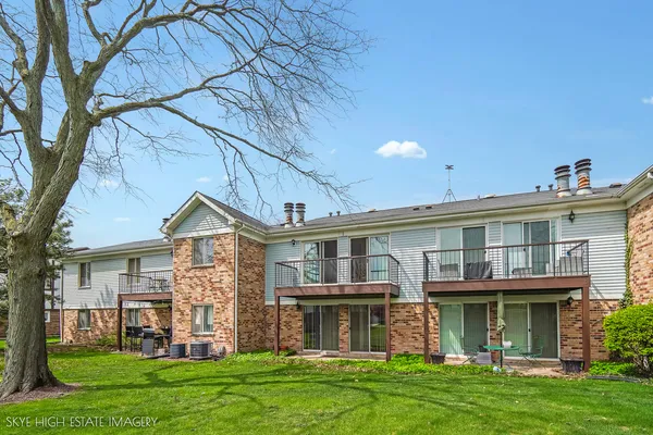 $245,000 | 1241 South Williams Street, Unit 401, Westmont, IL 60559
