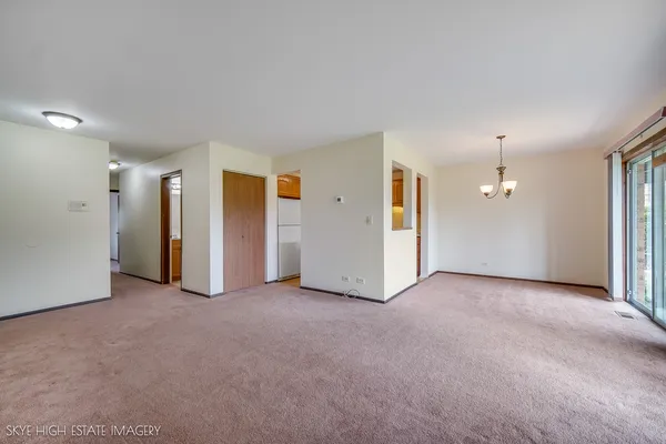 $245,000 | 1241 South Williams Street, Unit 401, Westmont, IL 60559
