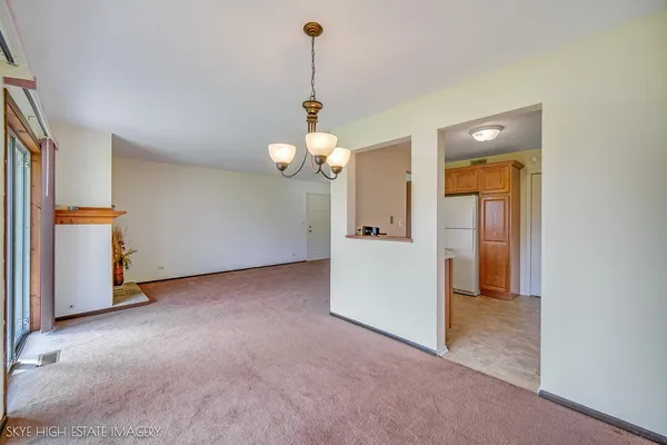 $245,000 | 1241 South Williams Street, Unit 401, Westmont, IL 60559