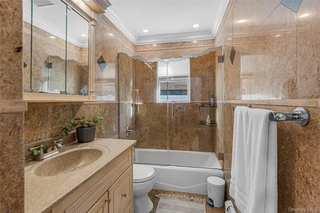 $699,000 | 803 South 7th Street, Lindenhurst, NY 11757