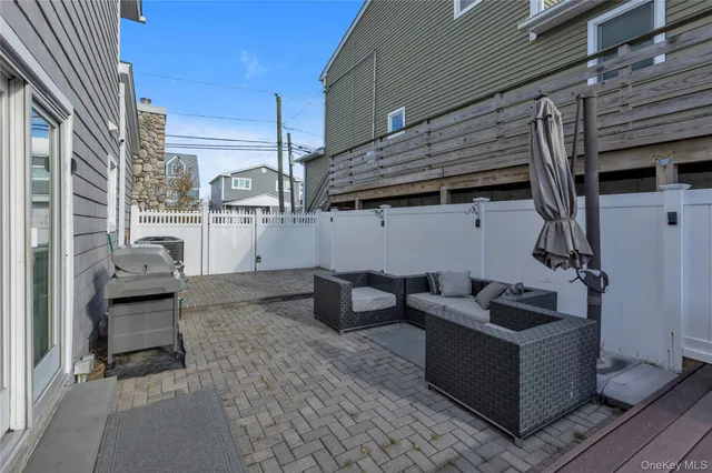 $699,000 | 803 South 7th Street, Lindenhurst, NY 11757