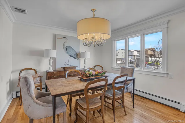 $699,000 | 803 South 7th Street, Lindenhurst, NY 11757