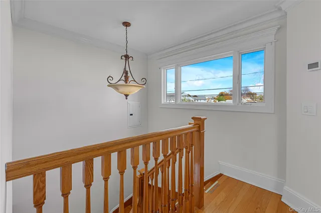 $699,000 | 803 South 7th Street, Lindenhurst, NY 11757