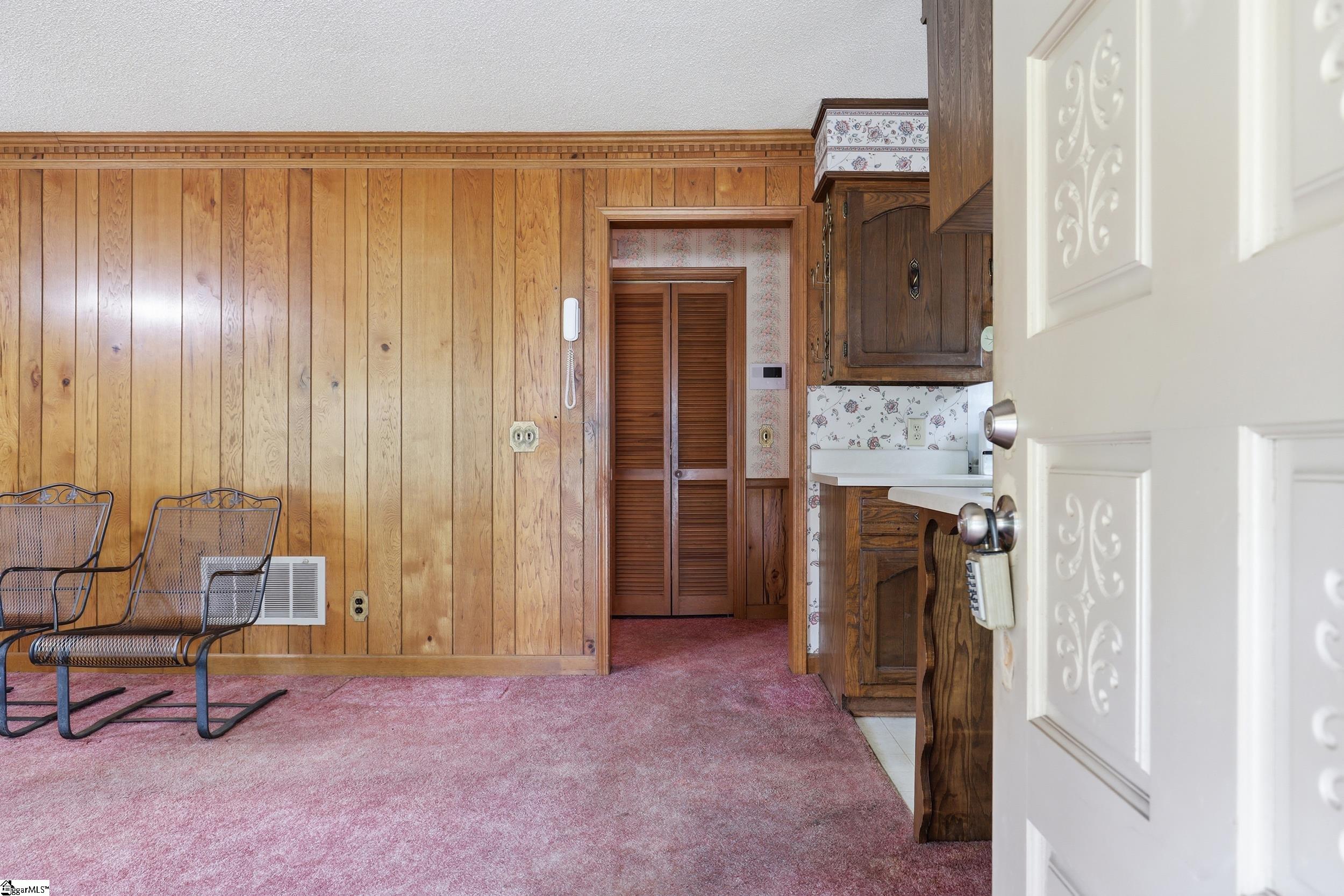 2401 Old Easley Bridge Road Greenville, SC 29611 - Photo 5 of 37