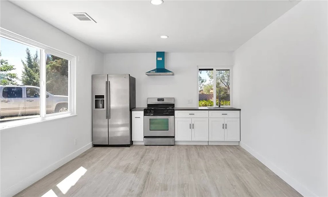 14855 Flathead Road Apple Valley, CA 92307 - Photo 11 of 13