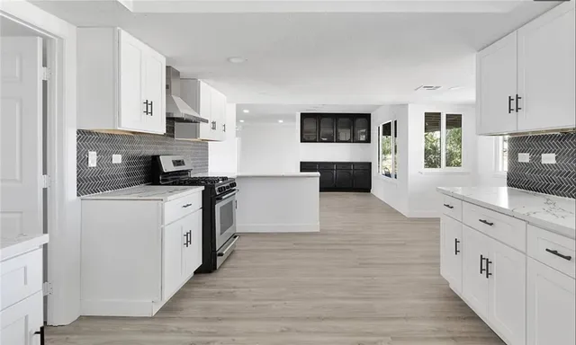 $4,000 | 14855 Flathead Road, Apple Valley, CA 92307