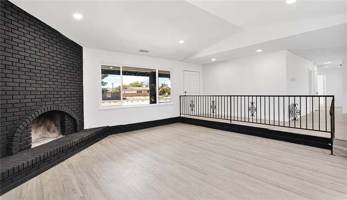 14855 Flathead Road Apple Valley, CA 92307 - Photo 6 of 13