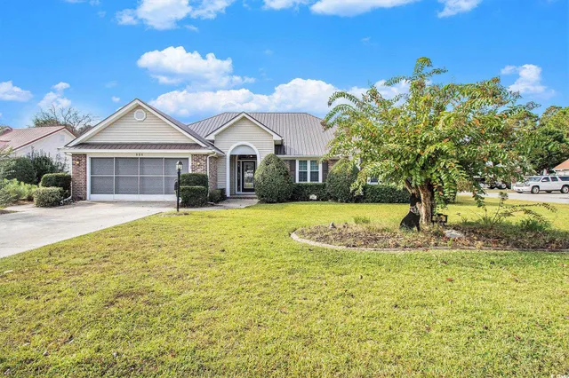 $320,000 | 886 Castlewood Drive, Conway, SC 29526