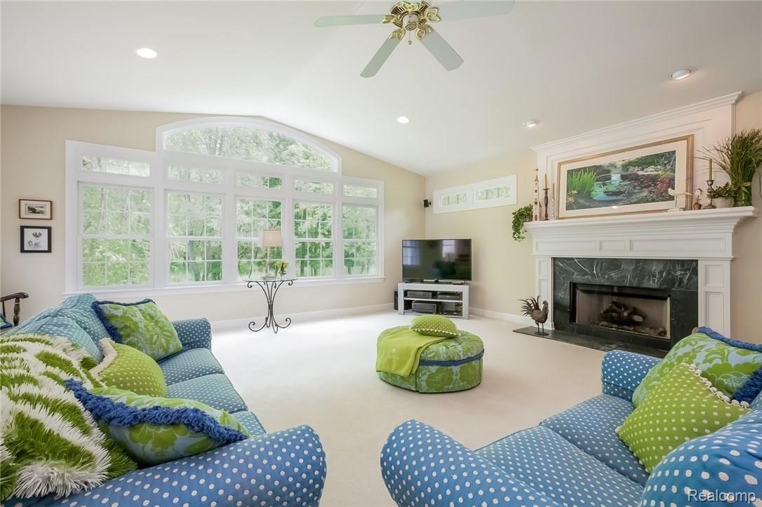 1461 Mill Race Road Rochester, MI 48306 - Photo 30 of 72 031-Family_Room-2802336-medium.jpg