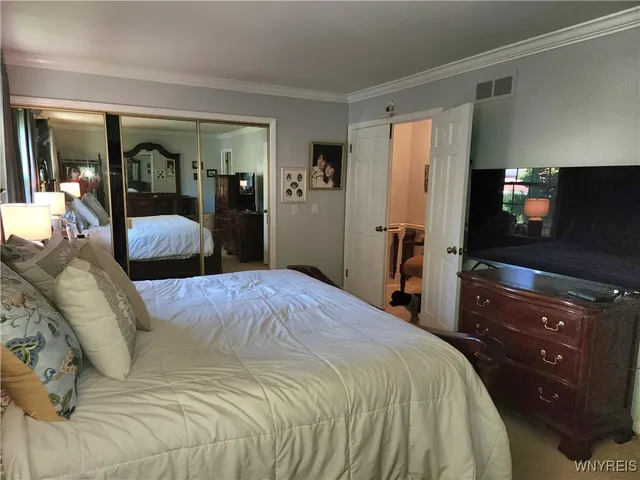 $359,900 | 64 Hickory Hill Road, Amherst, NY 14221