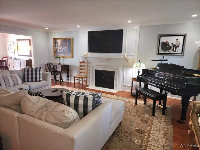 $359,900 | 64 Hickory Hill Road, Amherst, NY 14221